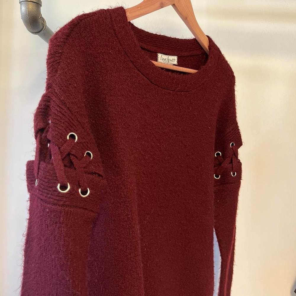 BURGUNDY SWEATER🥀🖤